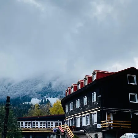 Pod Sokolím Hotel 3*